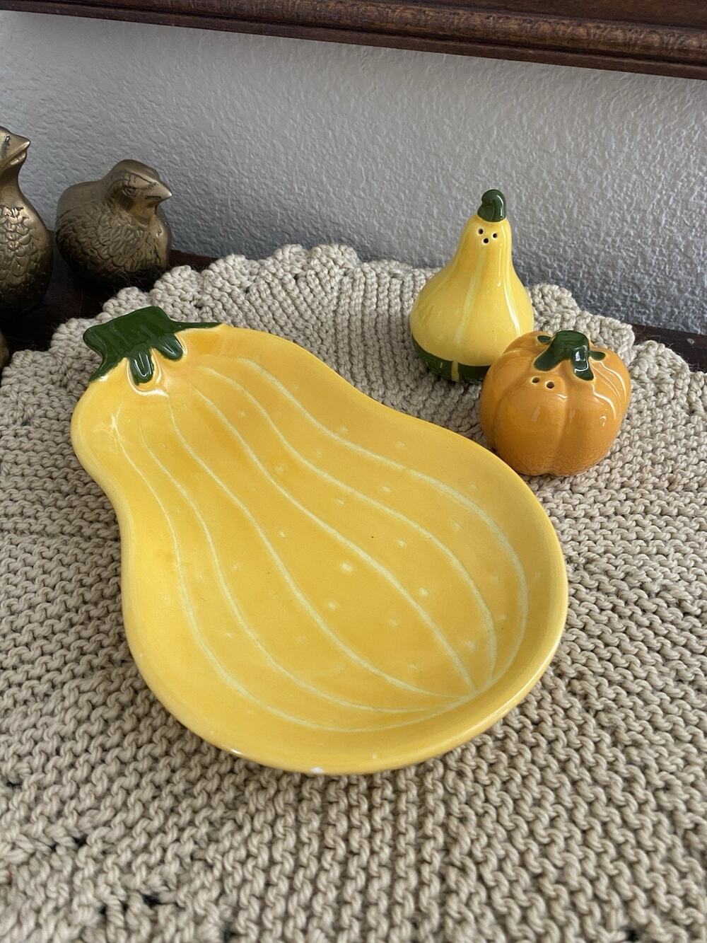Vintage 1980s Squash Salt and Pepper Set 'Shades of Autumn' with Squash Plate